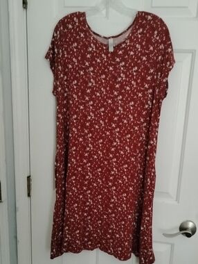 Simply Be Rust-Red Floral Midi Dress with White Sprig Print